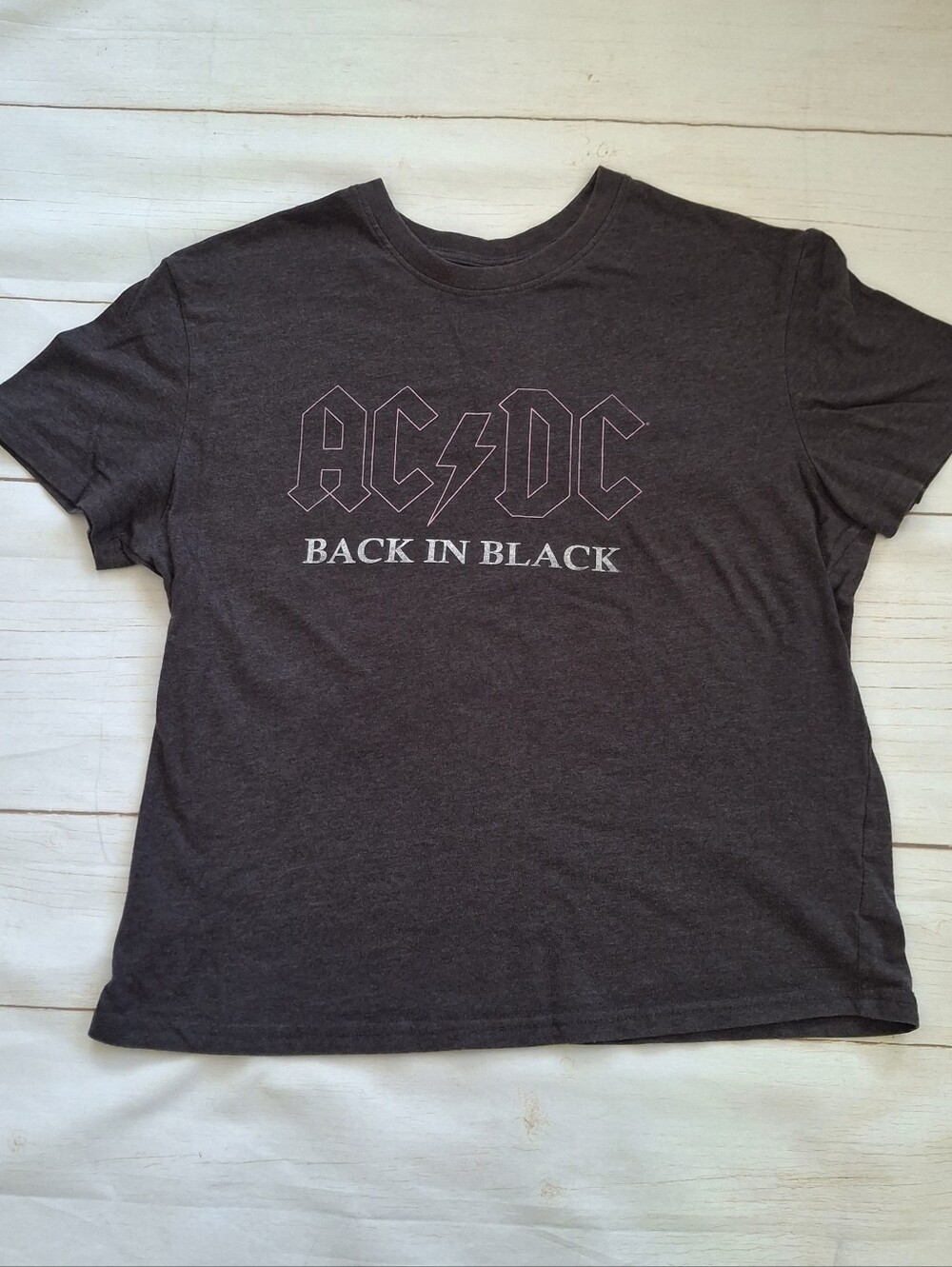 AC/DC Back In Black Tshirt Size Large Women's Rock Band Concert Shirt